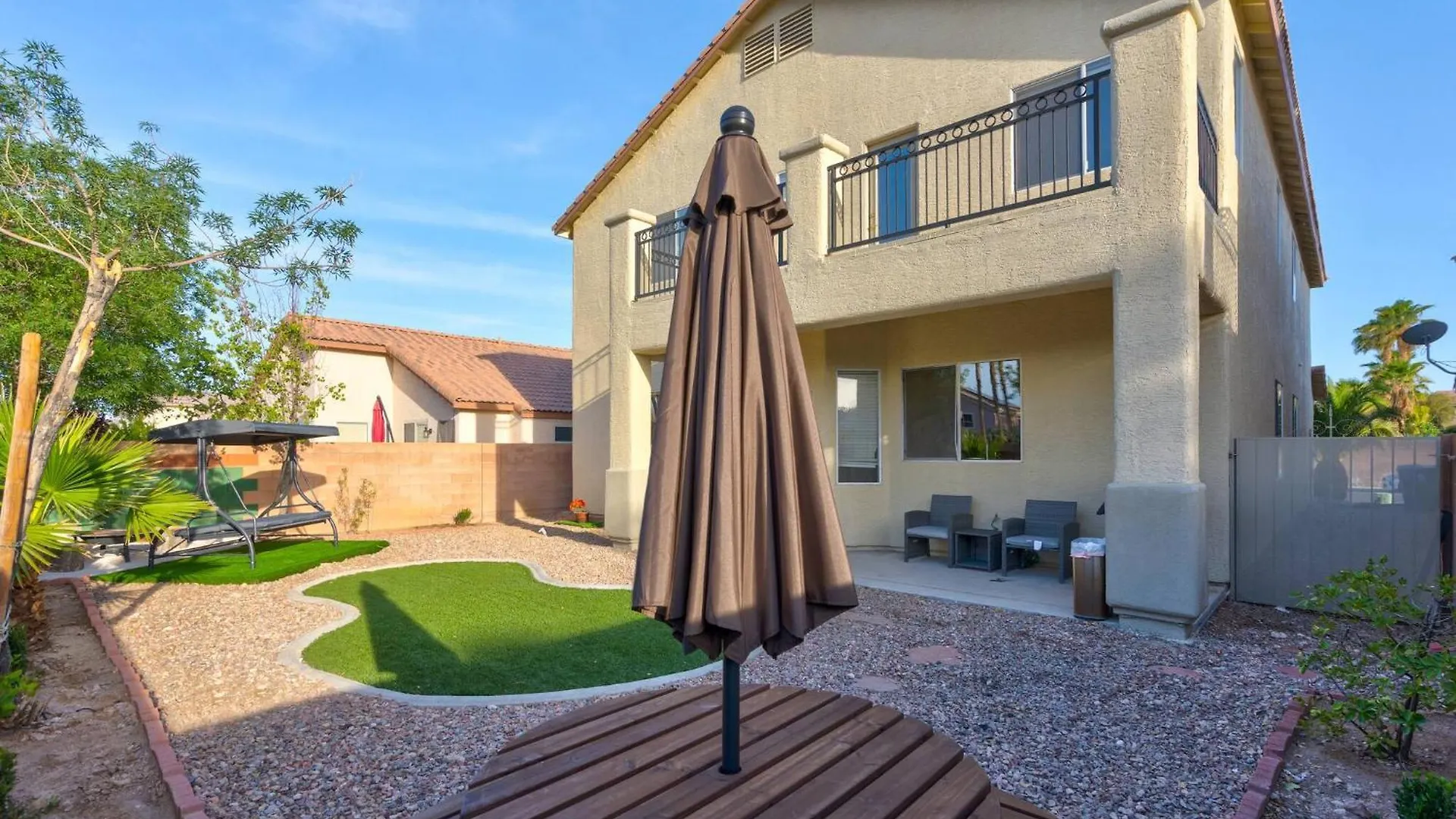 Private 2 Queen Bed Ensuite Bath Las Vegas USA